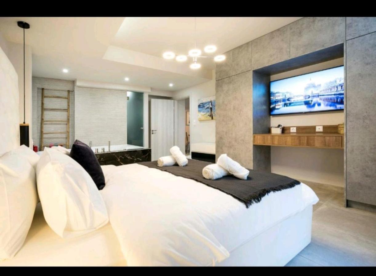 Romantic Jacuzzi Apartment Athens