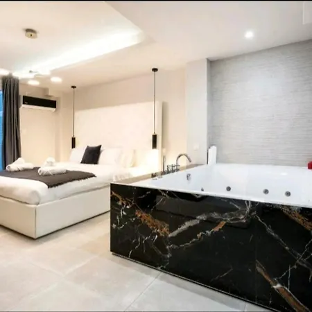 Romantic Jacuzzi Apartment Athens Exterior photo